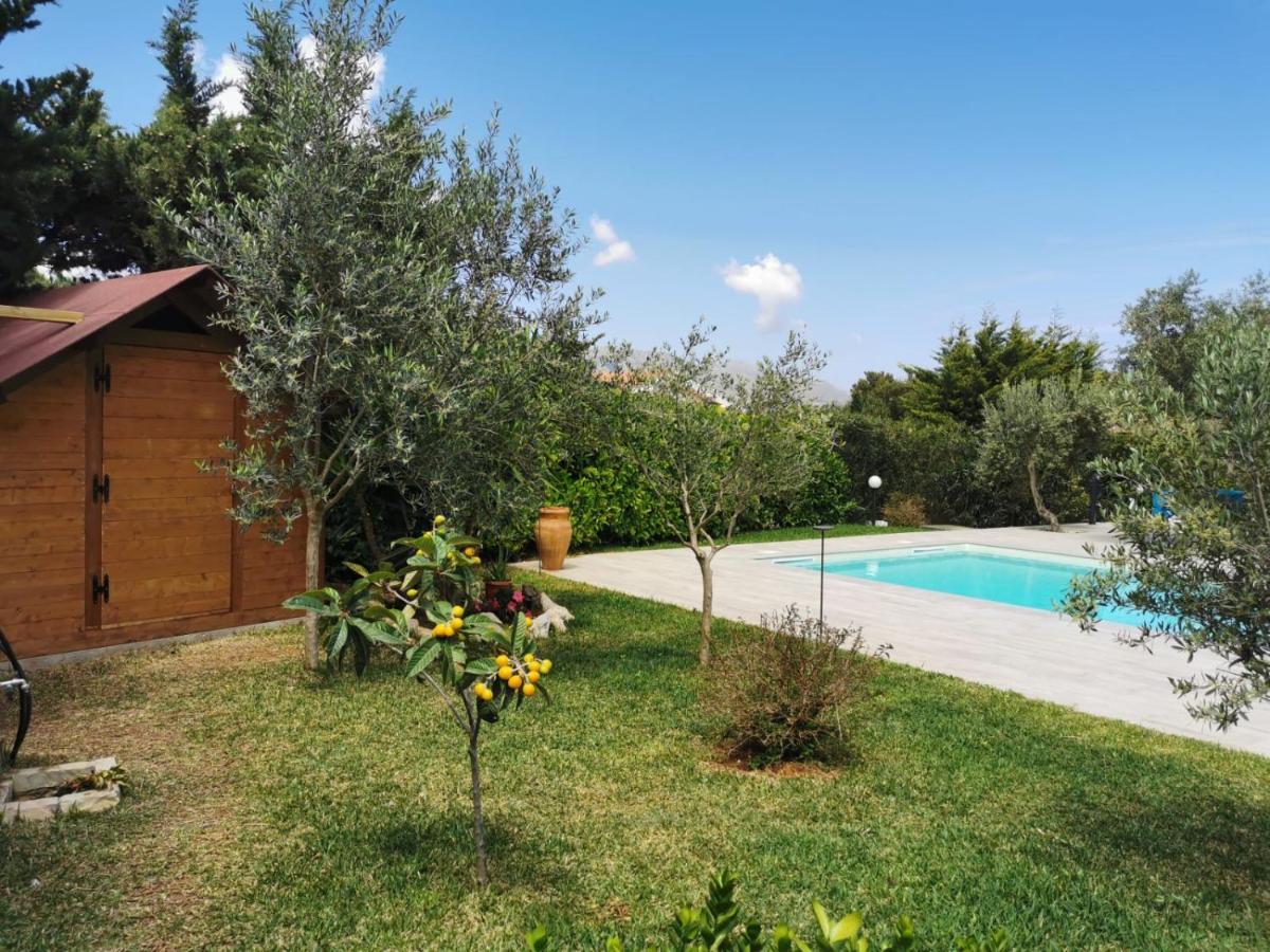 Villa Hibiscus Castellammare del Golfo Exterior foto